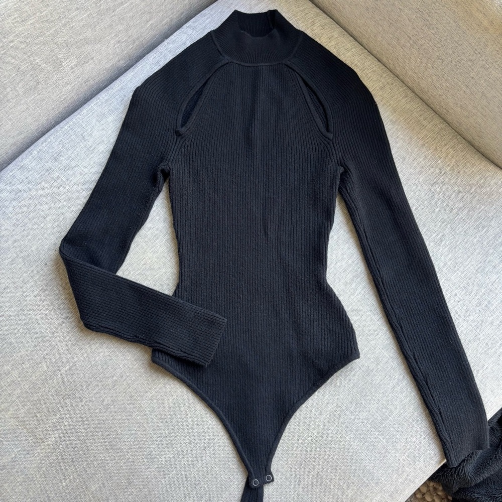 Abercrombie & Fitch Ribbed Black Cutout Long Sleeve Bodysuit